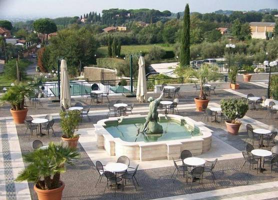 LH Hotel Domus Caesari 1