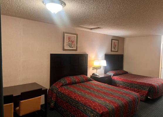 Western Inn Lakewood 1