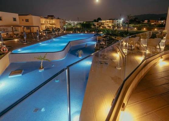 Silver Beach Hotel & Apartments 1
