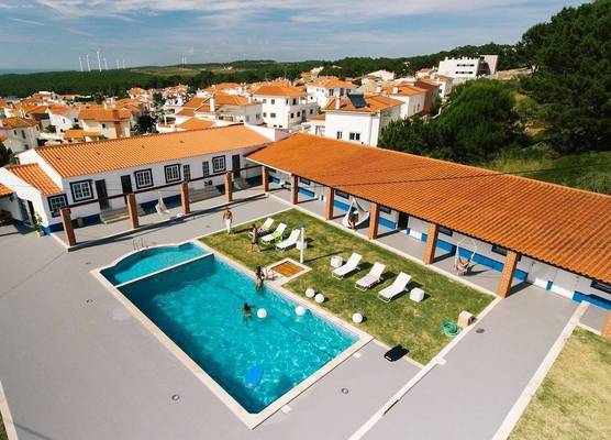 Zulla Nazaré`s Surf Village 1