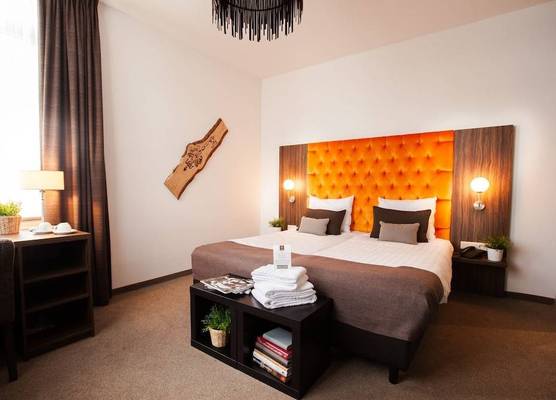 Hotel La Reine 1