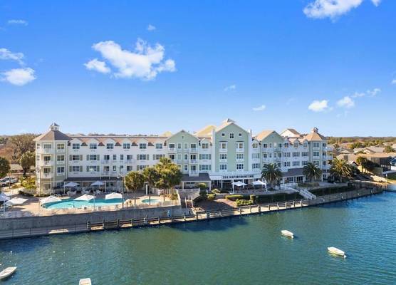 The Waterfront Inn 1