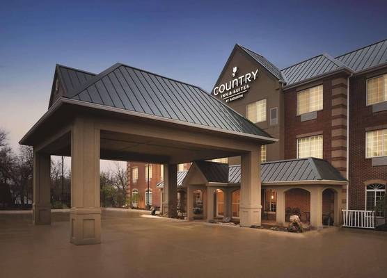 Country Inn & Suites by Radisson, Valparaiso, IN 1