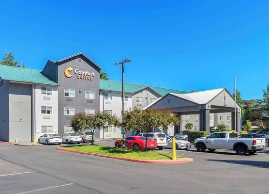Comfort Suites Portland Airport 1
