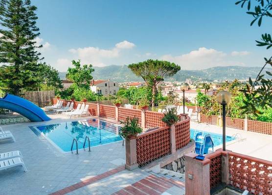 Bleu Village 1