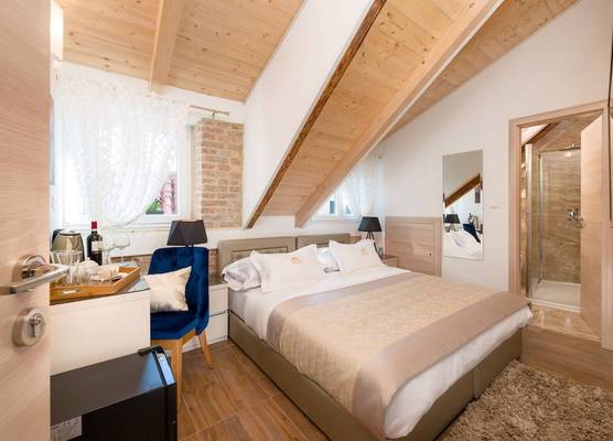 Agava Lux Rooms&Pool 1