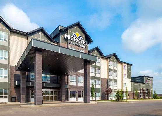 Microtel Inn & Suites by Wyndham Red Deer 1