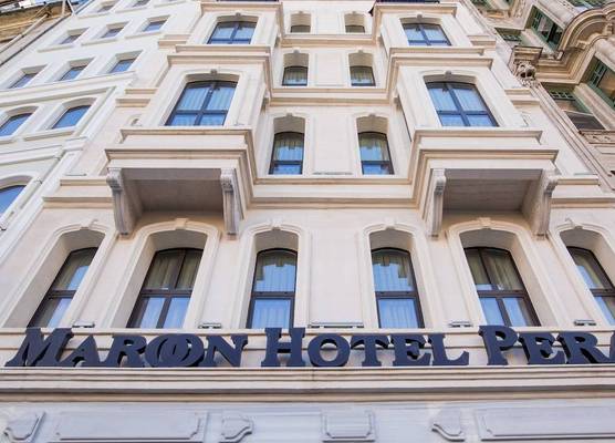 Maroon Hotel Pera 1