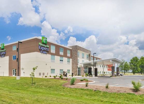 Holiday Inn Express & Suites SALEM by IHG 1