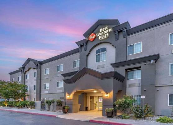 Best Western Plus Vineyard Inn 1