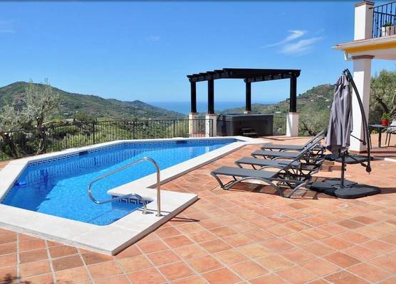 Villa El Dorado B&B and Wellness - Adults Only 1