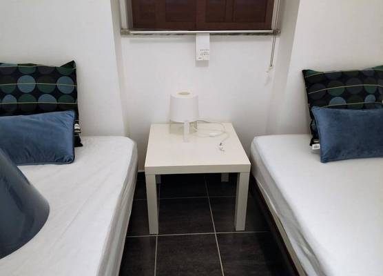 Sleep & Go Faro Airport Guest House 1