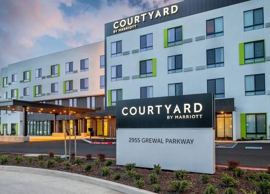 Courtyard by Marriott Modesto North 1