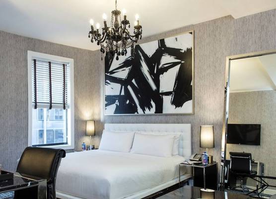 Square Hotel at Times Square 1