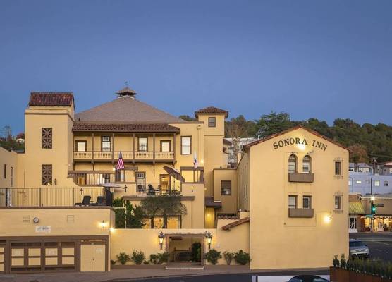 Historic Sonora Inn 1