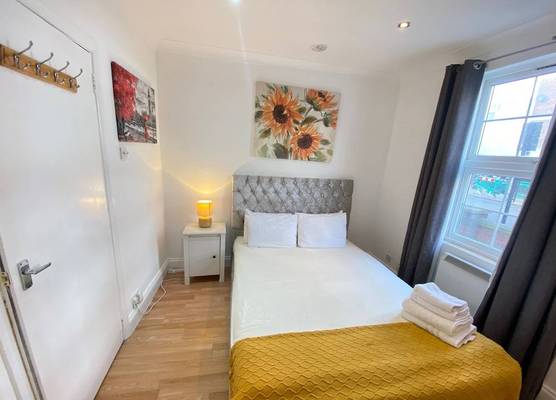 Impeccable 2-bed Apartment in Central London 1
