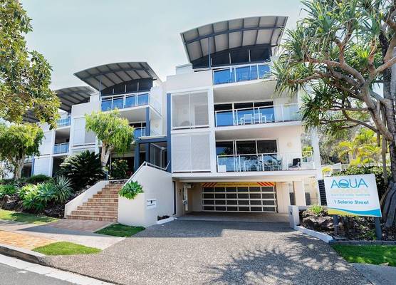 Aqua Promenade Beachfront Holiday Apartments 1