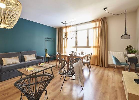 Barcelona Sants Station Apartments 1
