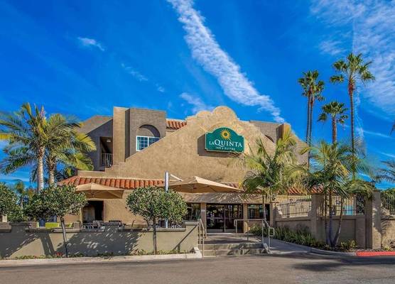 La Quinta by Wyndham Carlsbad - Legoland Area 1