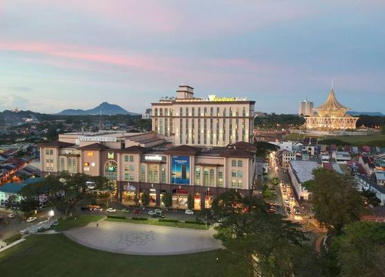 The Waterfront Hotel Kuching 1