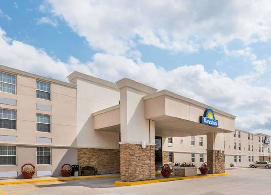 Days Inn by Wyndham Gillette 1