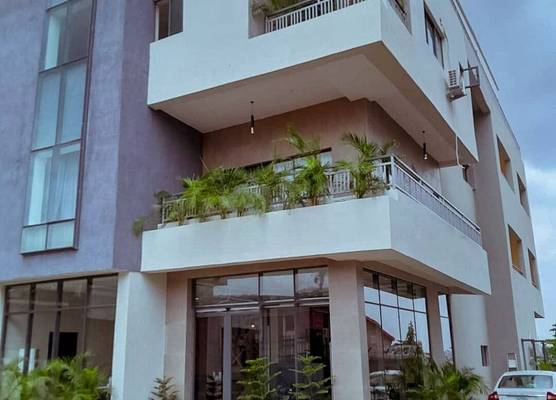 Greywood Hotel and Apartments 1