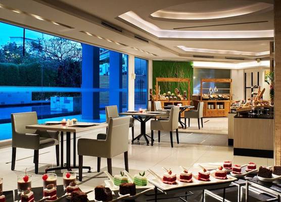 eL Hotel Jakarta 1