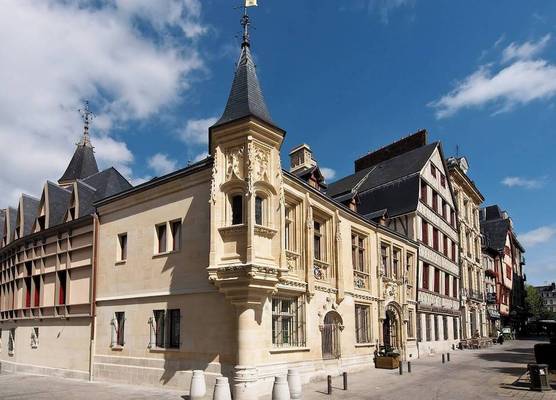 Hôtel de Bourgtheroulde, Autograph Collection 1