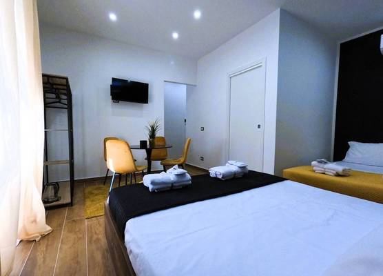 BlackWoody Contemporary Rooms - Napoli Centro Storico 1