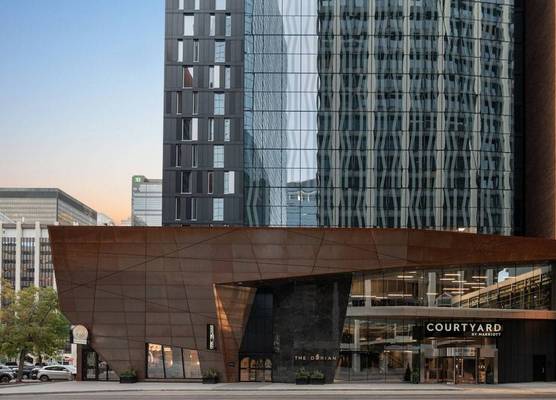 Courtyard by Marriott Calgary Downtown 1