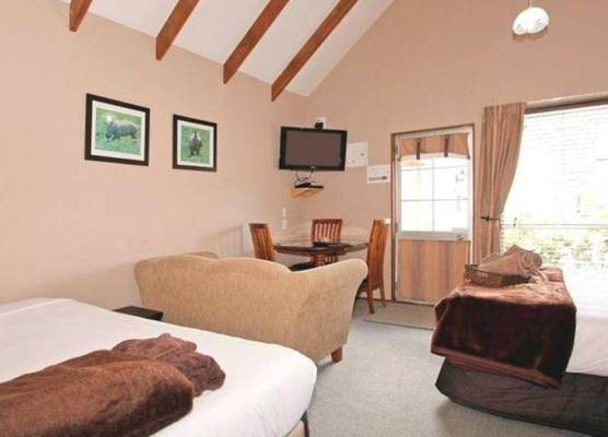 Big Five Motel 1