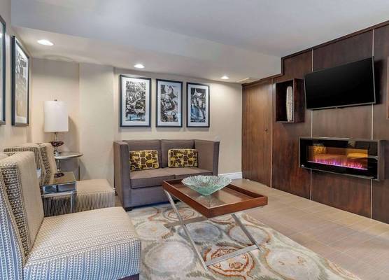 Best Western Carmel's Town House Lodge 1