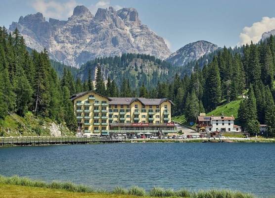Grand Hotel Misurina 1