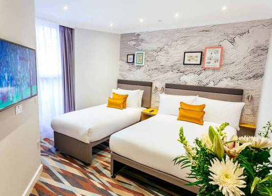 Oliver Plaza Hotel 1