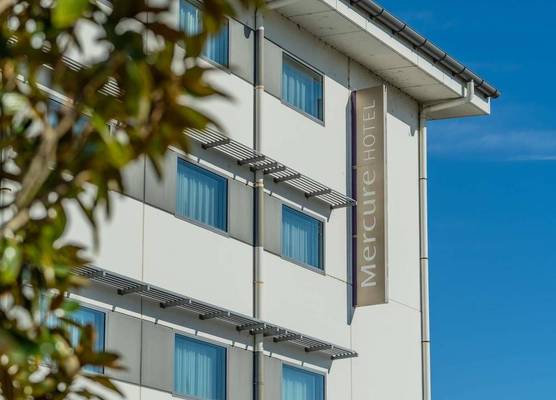 Mercure Newcastle Airport 1