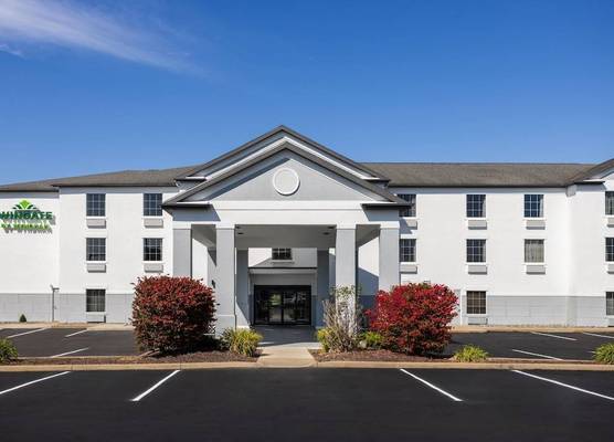 Wingate by Wyndham Grove City 1