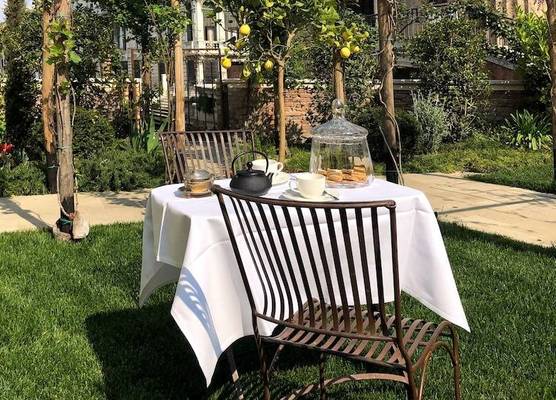 Madama Garden Retreat 1