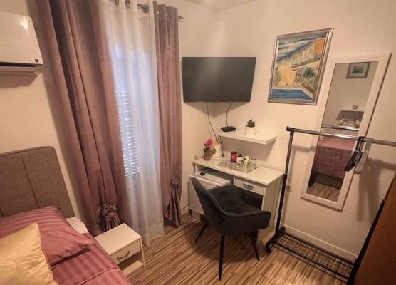 Damira Rooms 1