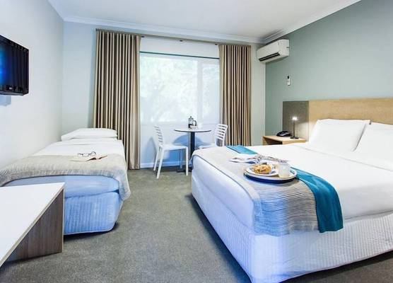 Kings Park Motel 1