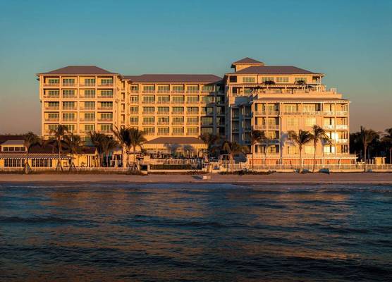 Naples Beach Club, A Four Seasons Resort 1