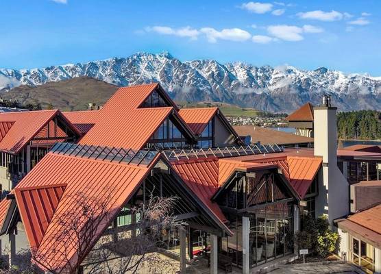 Copthorne Hotel and Resort Lakefront Queenstown 1