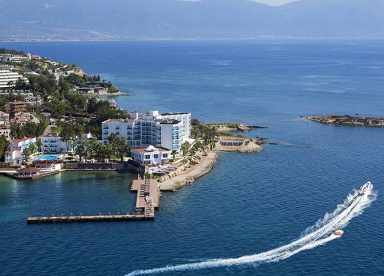 Le Bleu Hotel & Resort 1