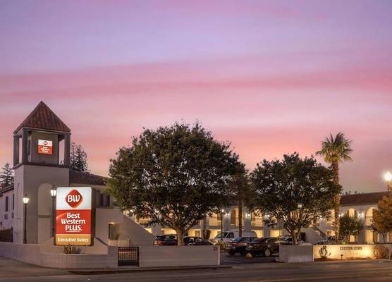 Best Western Plus Executive Suites 1