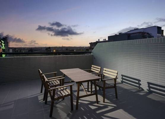 GOODHOUSE 1