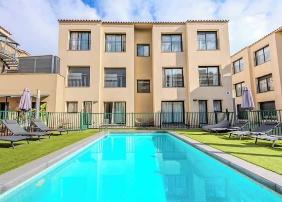 Castell Beach Aparthotel 1
