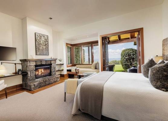 Spicers Peak Lodge 1