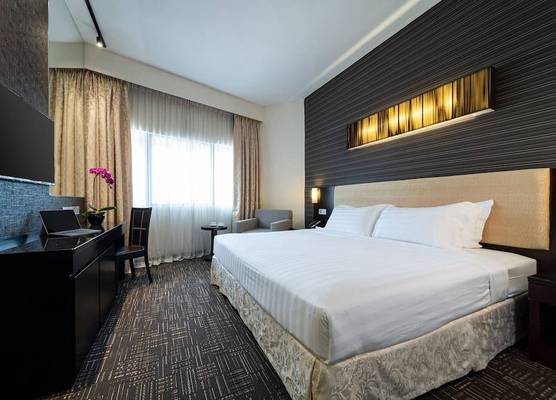 Hotel Royal Queens 1