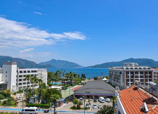 Berry Bella Hotel 1