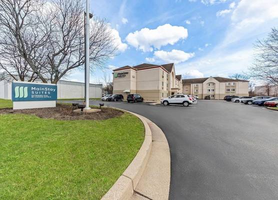 MainStay Suites Cincinnati Blue Ash 1