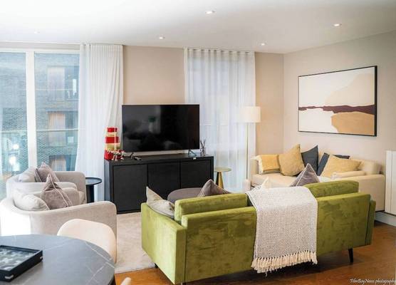 Luxurious 3-bedroom Apartment With Private Indoor Pool in London 1